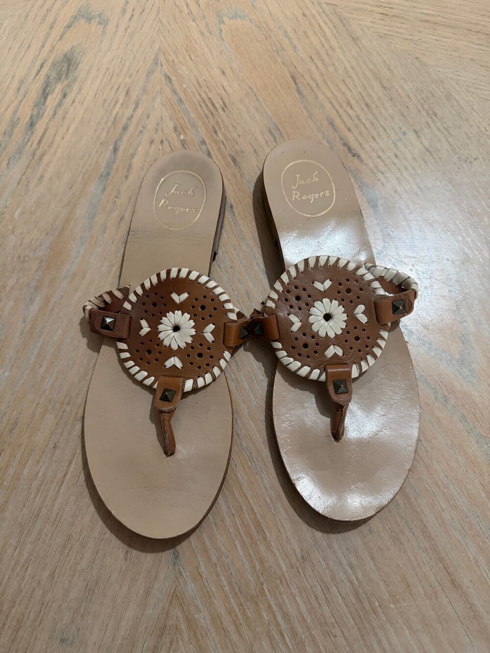 Jack Rogers Collins sandals brown medallion with whipstitch size 7.5
